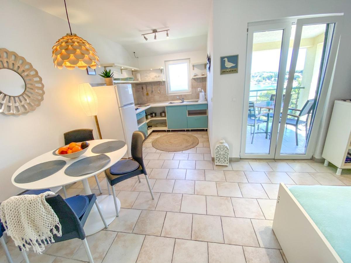 Eco Sunshine Apartments Lumbarda Exterior photo